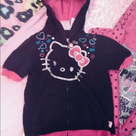 Cute 3 pc Girl’s shortsleeved hoodies! - Picture 2 of 7